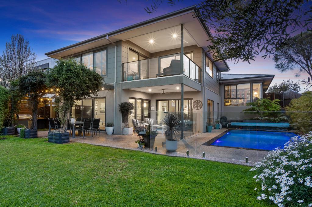 1 Helsal Pnt, Safety Beach, VIC 3936