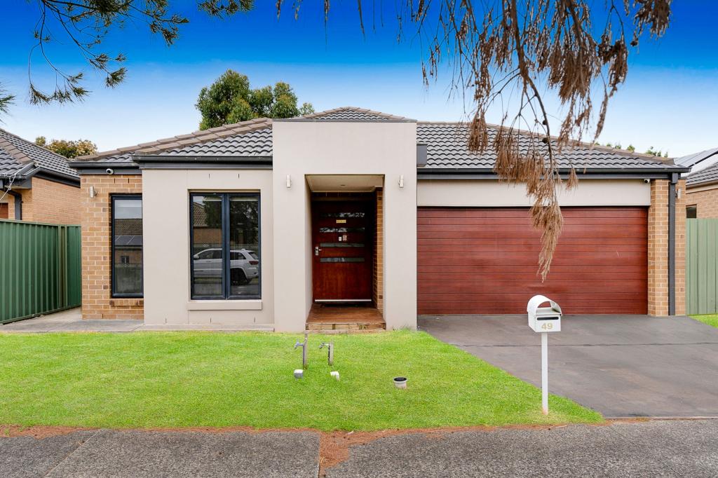 49 EDMUND ST, PAKENHAM, VIC 3810