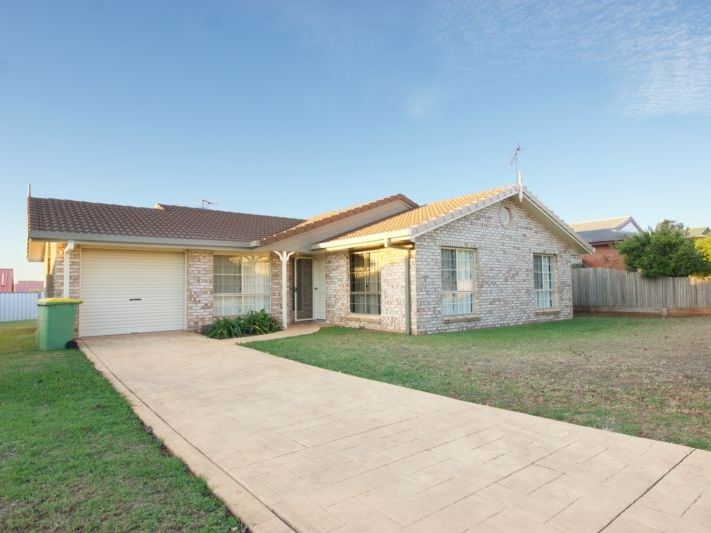 21 Gouldson Dr, Kearneys Spring, QLD 4350