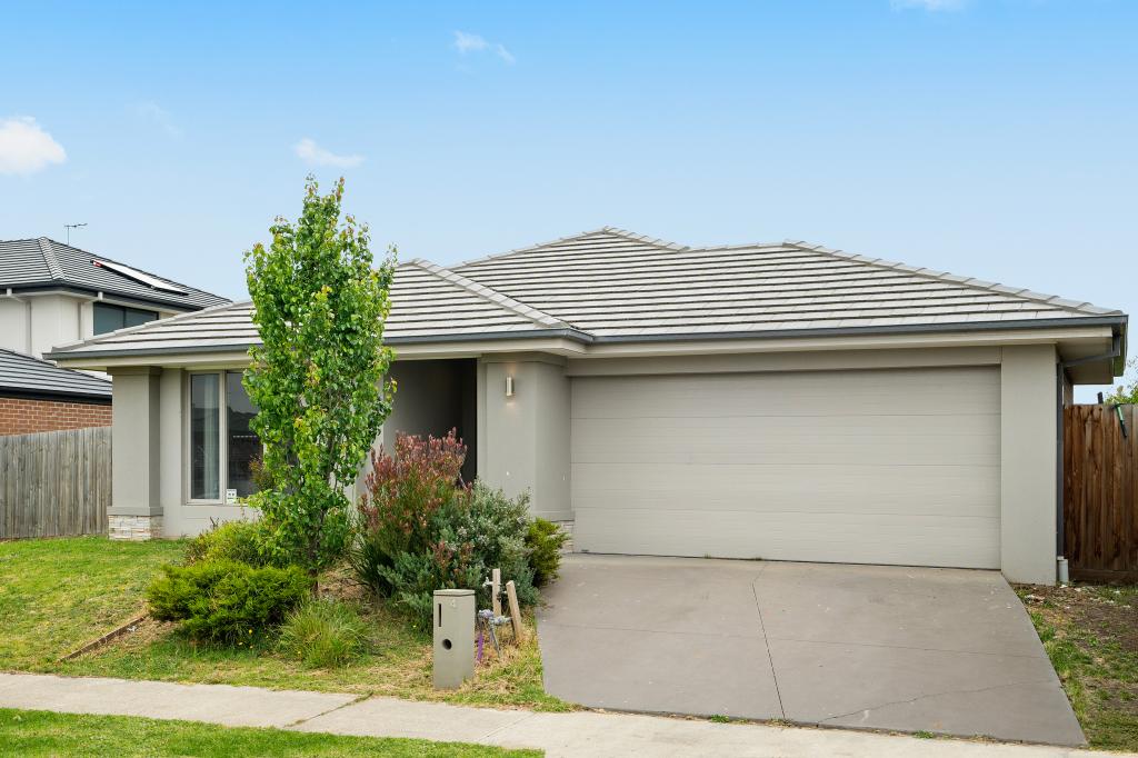 4 Powlett Dr, Clyde, VIC 3978