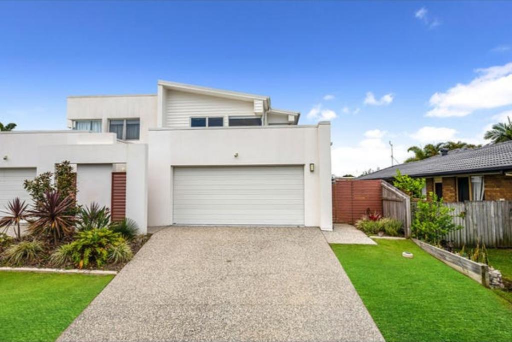 2/5 Maroochy Waters Dr, Maroochydore, QLD 4558