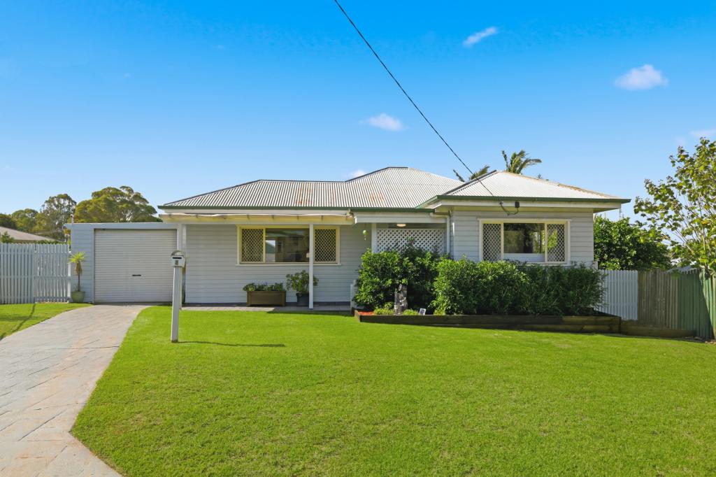 2 FORD ST, ROCKVILLE, QLD 4350