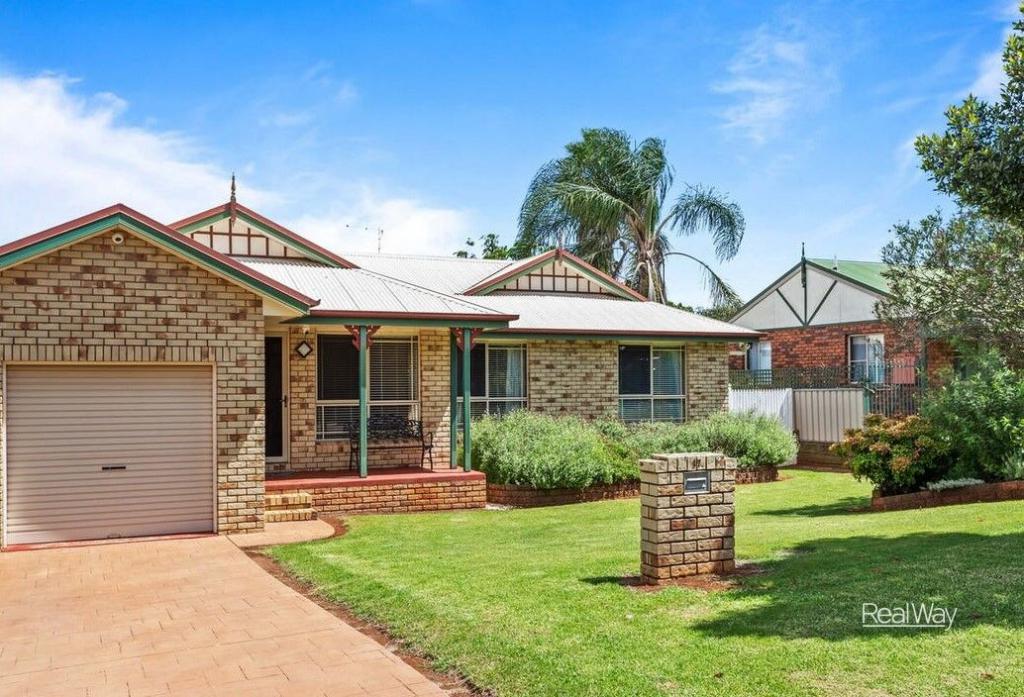17 Candlebark Ct, Glenvale, QLD 4350