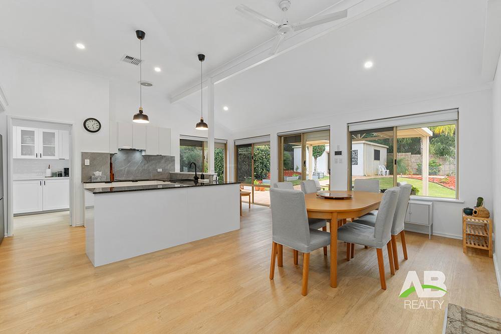 6 Uringa Way, Wanneroo, WA 6065