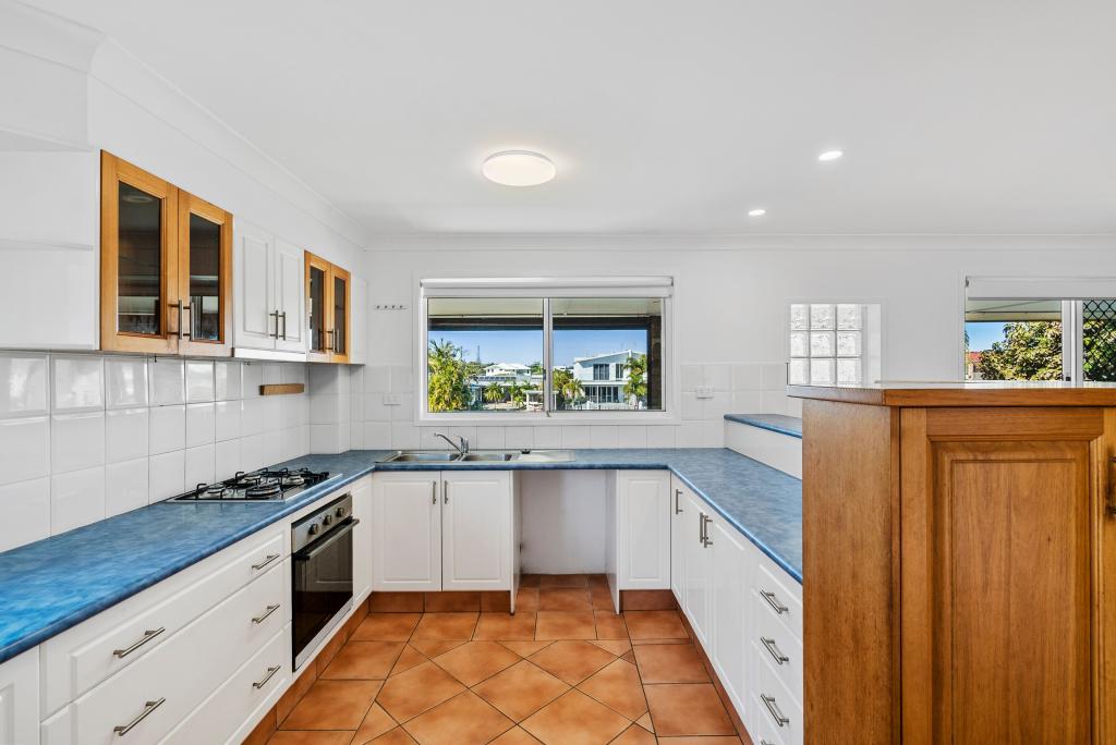 2/8 Barracuda Ct, Palm Beach, QLD 4221