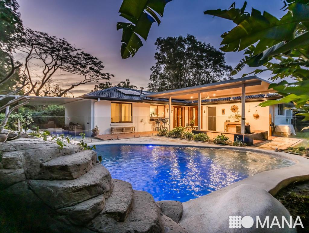 16 Berrimbillah Ct, Ocean Shores, NSW 2483