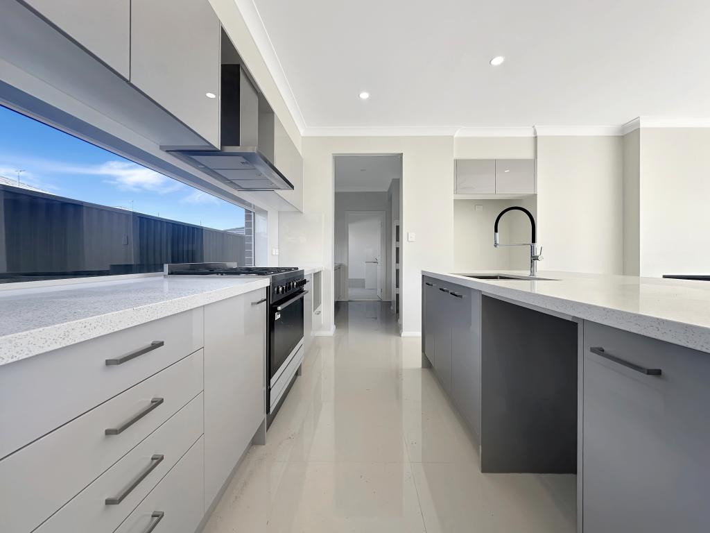 32 Diamondback Pde, Marsden Park, NSW 2765