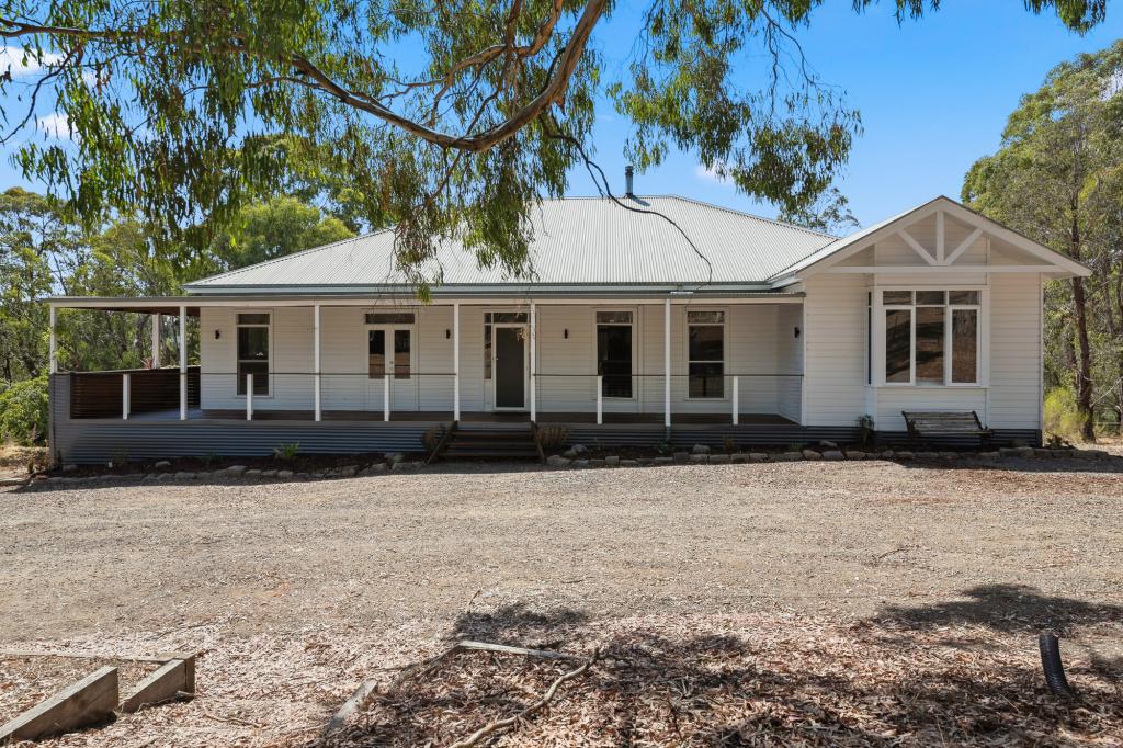 22 Mathiesons Rd, Wandong, VIC 3758