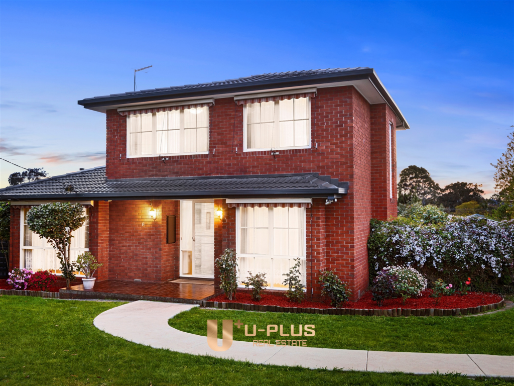 11 Mantova Dr, Wheelers Hill, VIC 3150