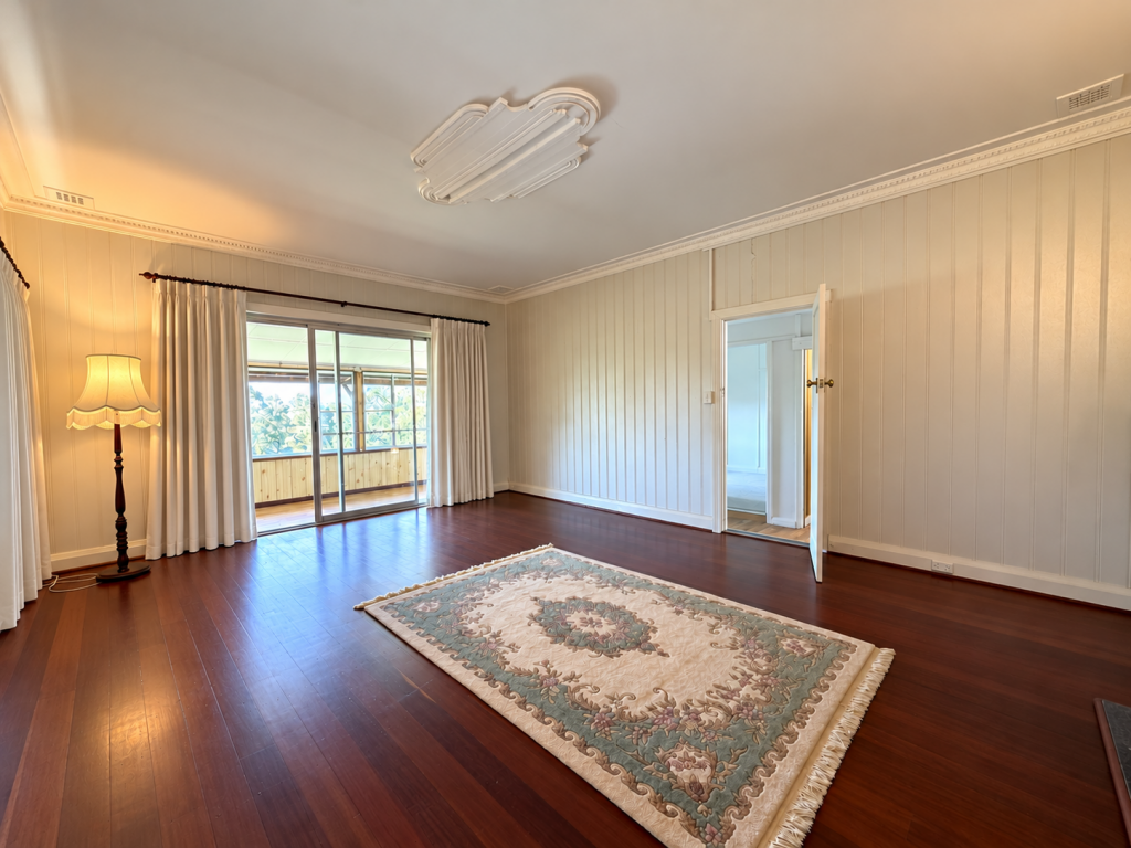 25 Hillside Cres, Gooseberry Hill, WA 6076