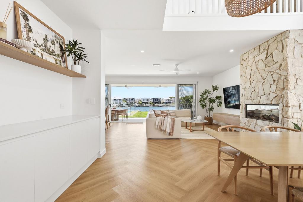 89 Aqua St, Newport, QLD 4020