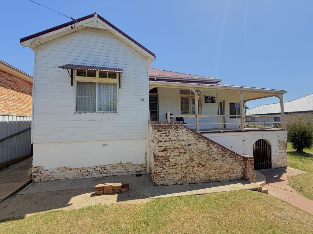 79 Brock St, Young, NSW 2594