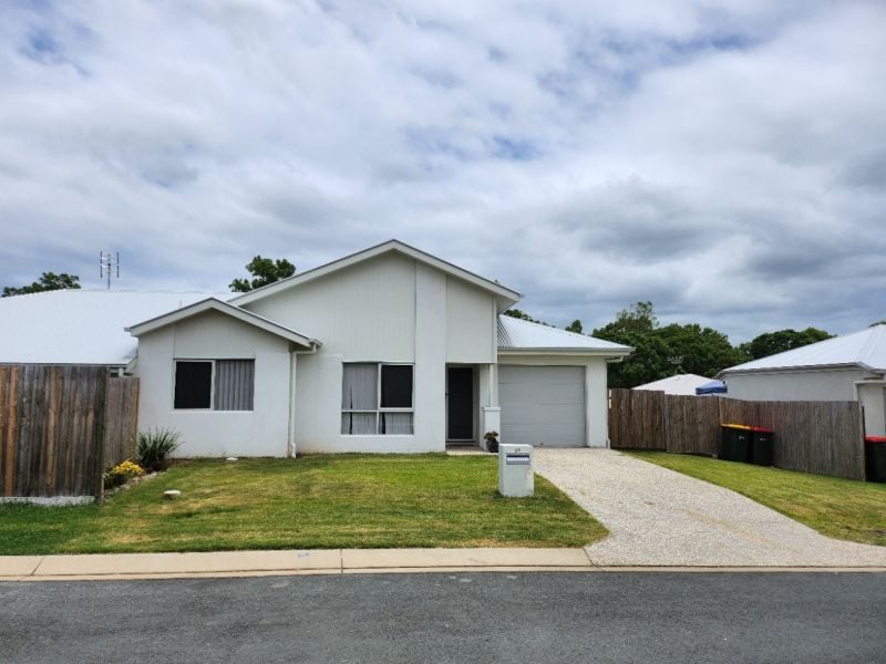 23 Bimbadean Cct, Southside, QLD 4570
