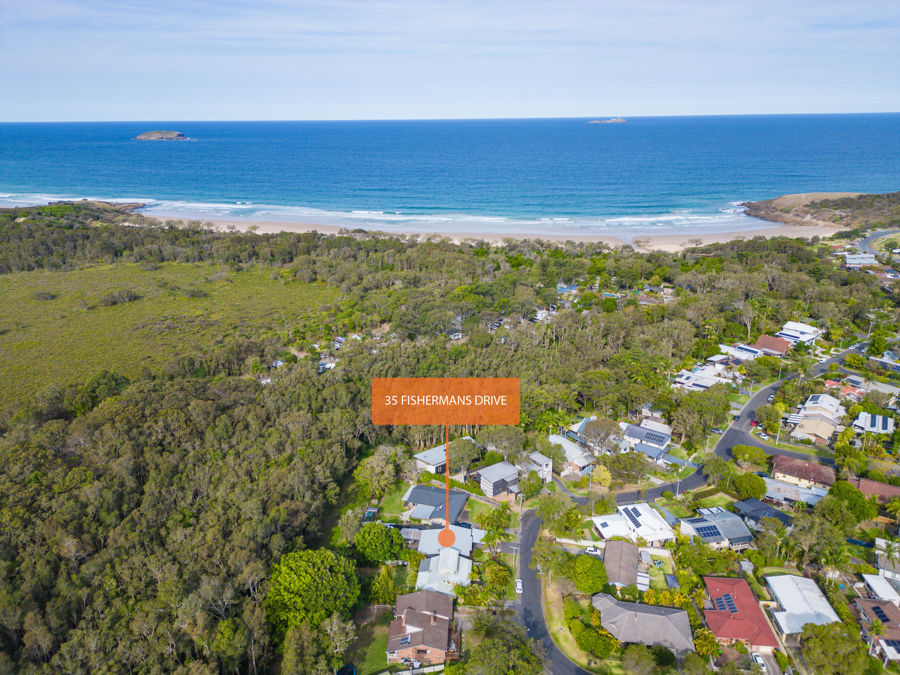 35 Fishermans Dr, Emerald Beach, NSW 2456