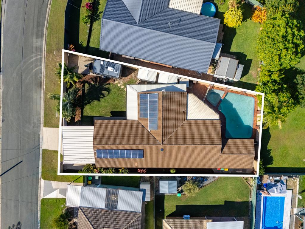 13 POZIERES CRES, AROONA, QLD 4551