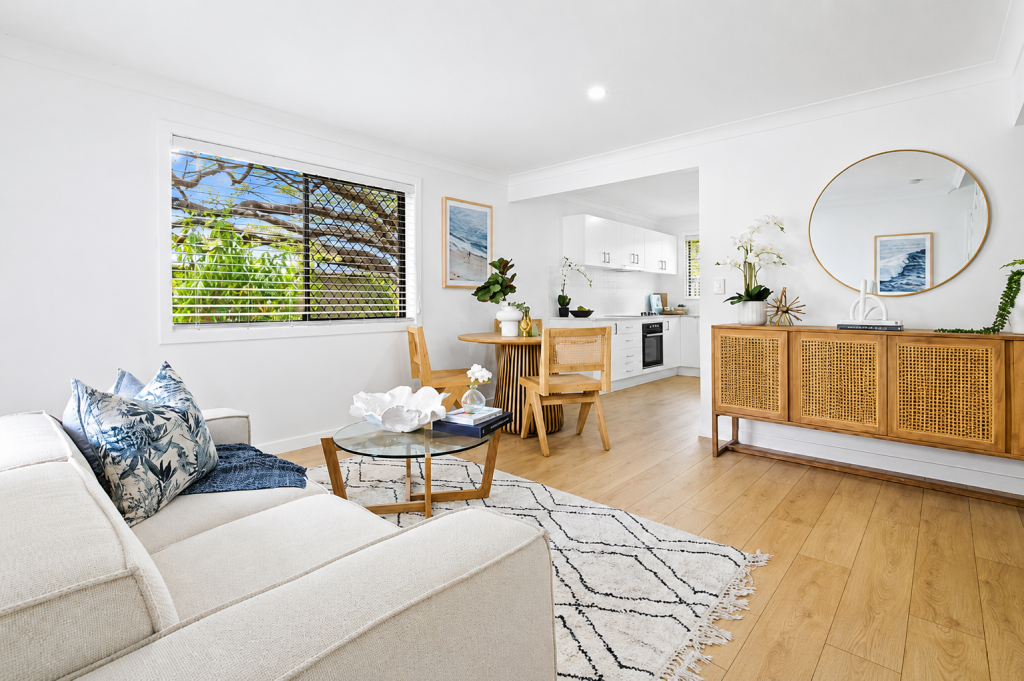 6/4 Angie Ct, Mermaid Waters, QLD 4218