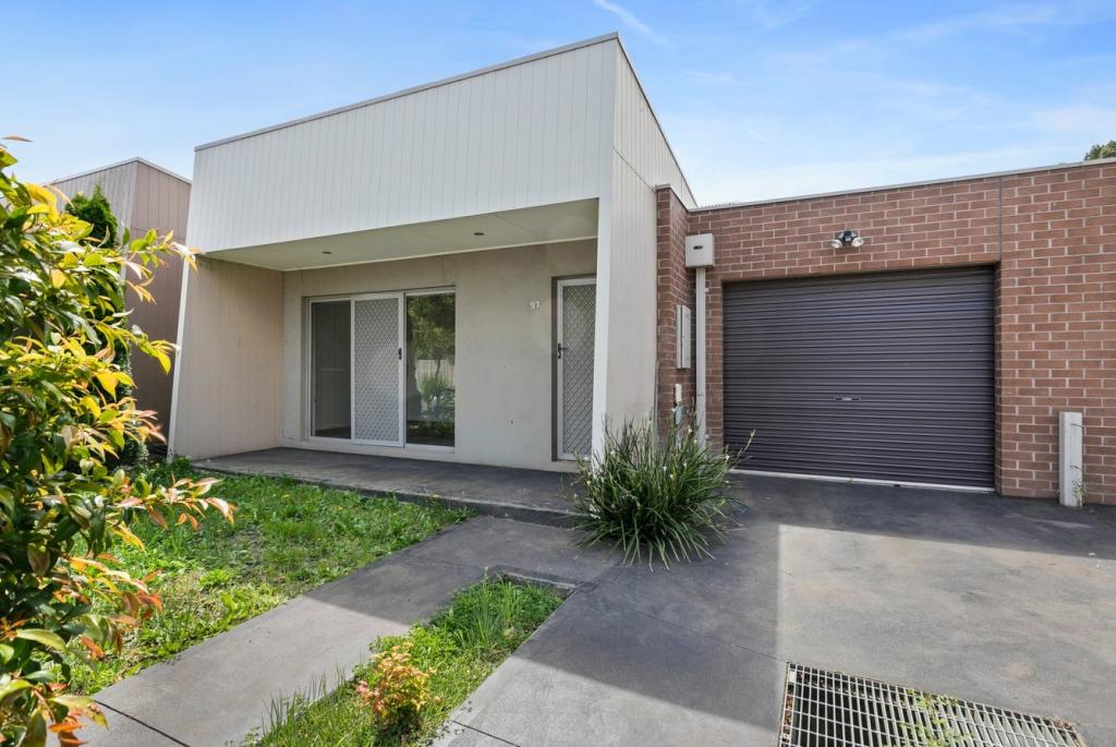 97 Welwyn Pde, Deer Park, VIC 3023