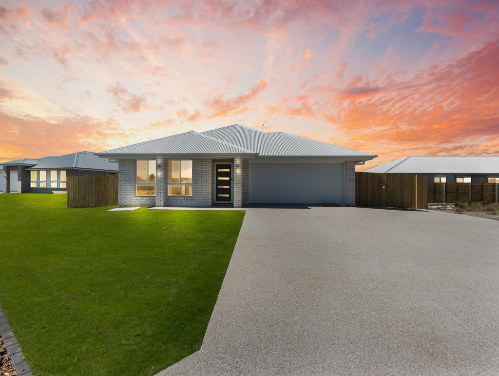 46 NORTH LAKES CCT, BURRUM HEADS, QLD 4659