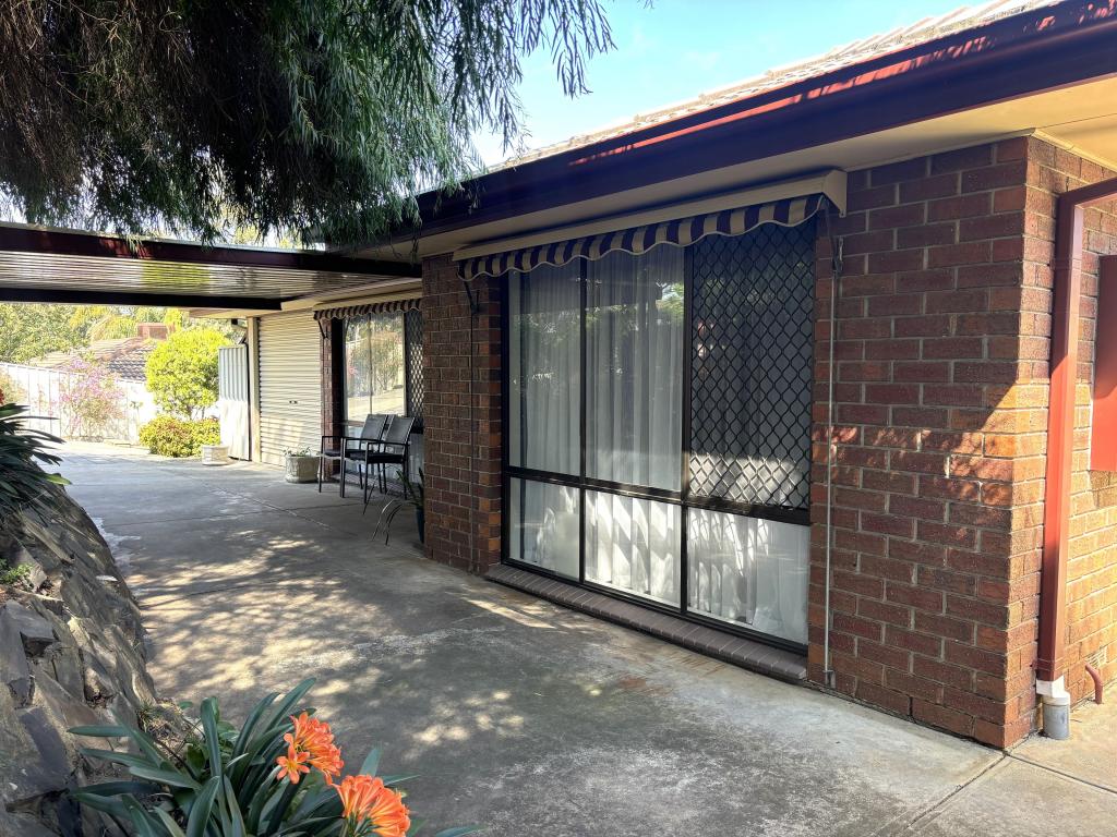 10 Sunnymeade Dr, Aberfoyle Park, SA 5159