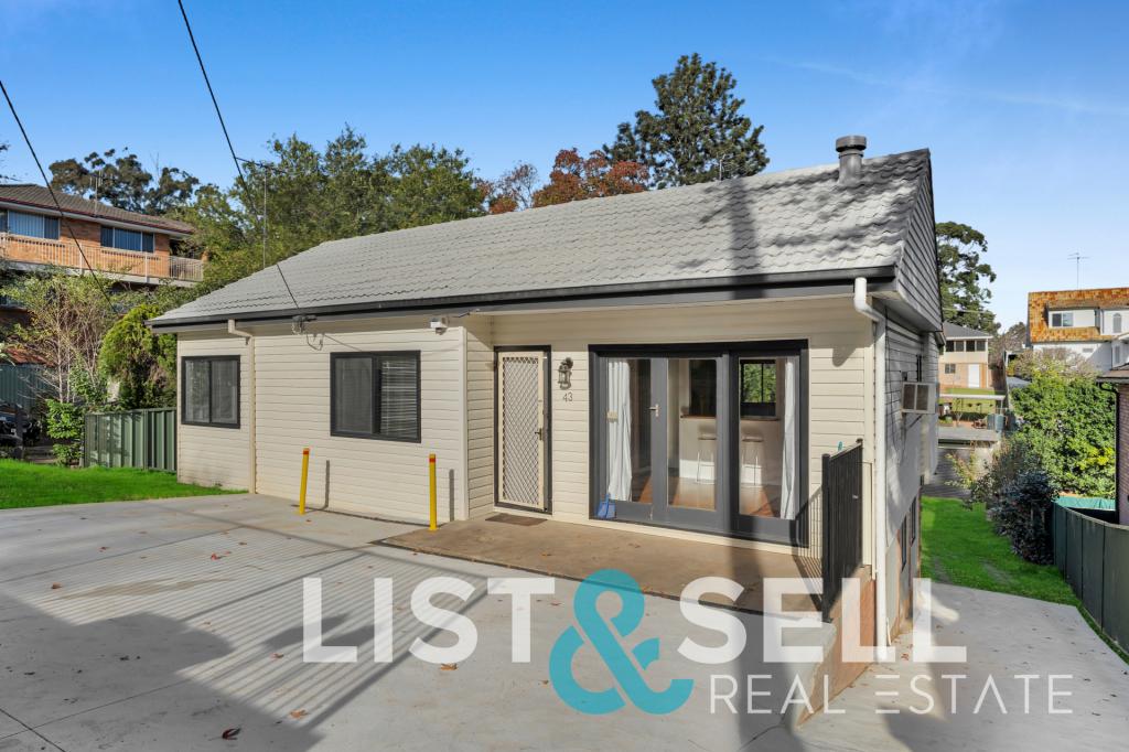 43 Sturt St, Campbelltown, NSW 2560