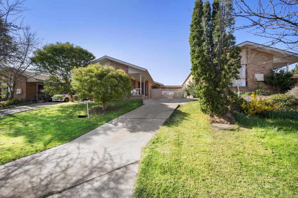 16 Redcliffe St, Palmerston, ACT 2913