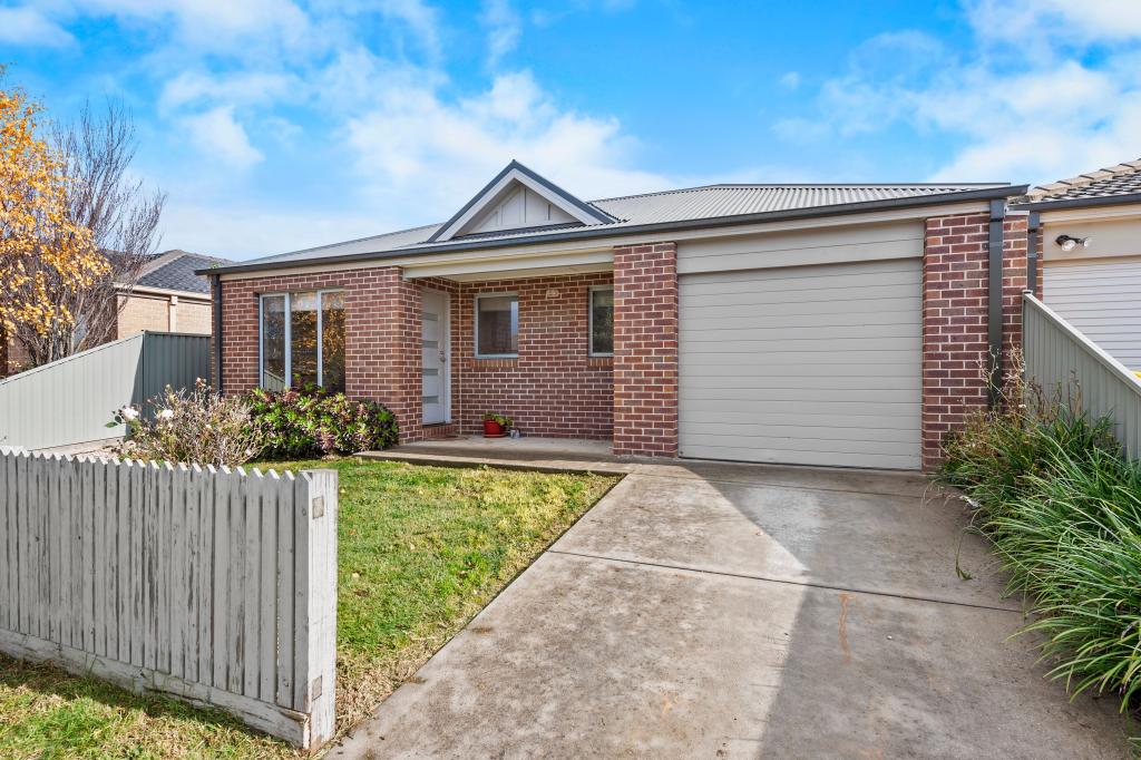 36 Oscar Dr, Sebastopol, VIC 3356
