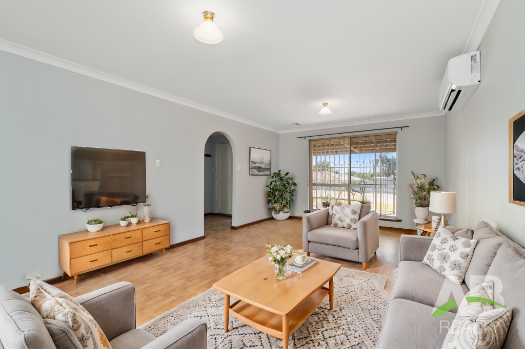 4 Nyunda Dr, Wanneroo, WA 6065