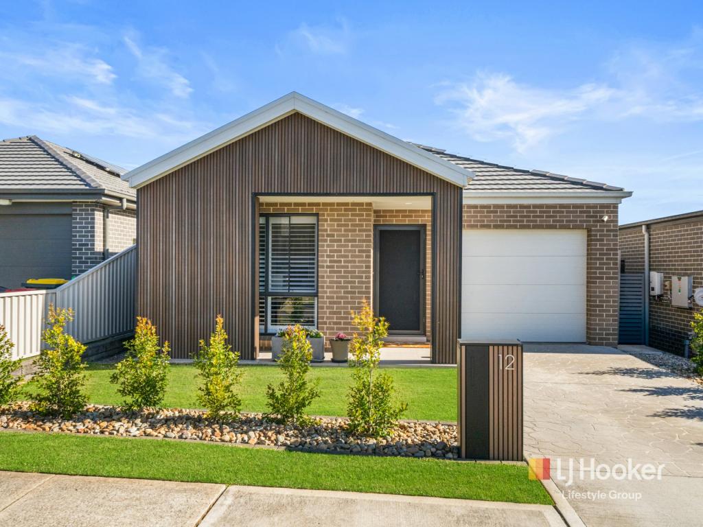 12 FALLOW ST, GREGORY HILLS, NSW 2557