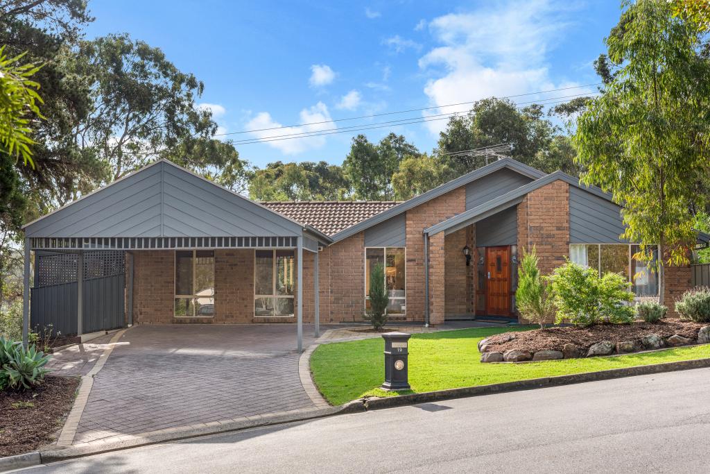 19 Grevillea Rd, Aberfoyle Park, SA 5159