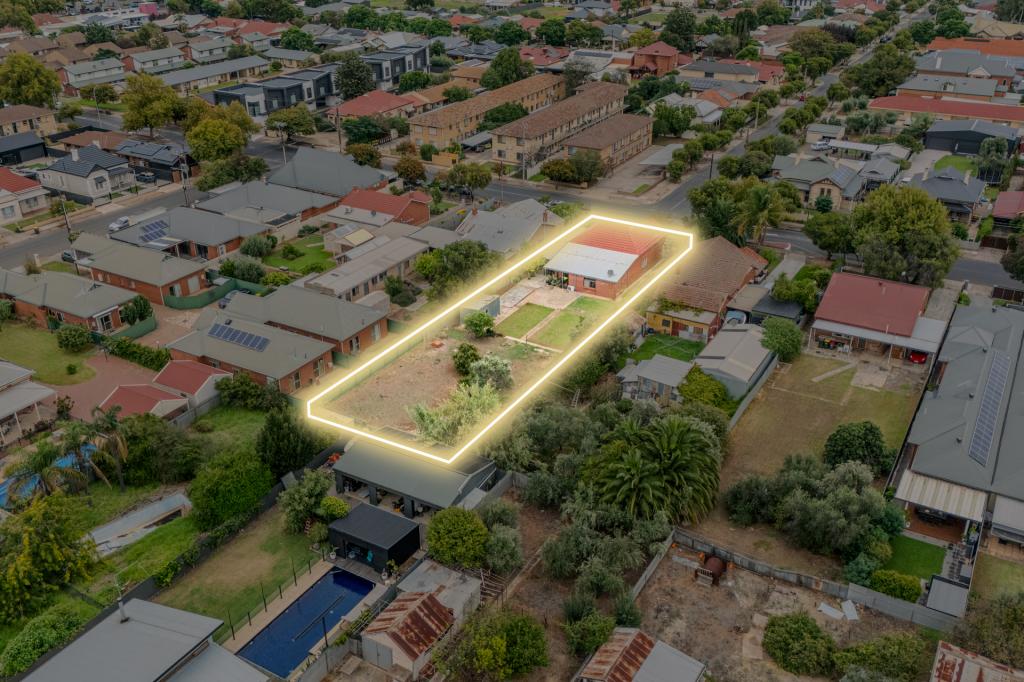 18 Hardys Rd, Torrensville, SA 5031
