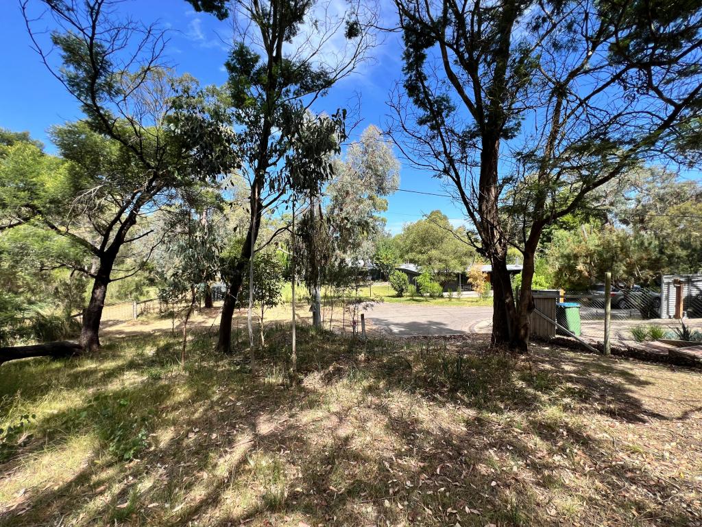 2 Avalon Dr, Rosebud, VIC 3939