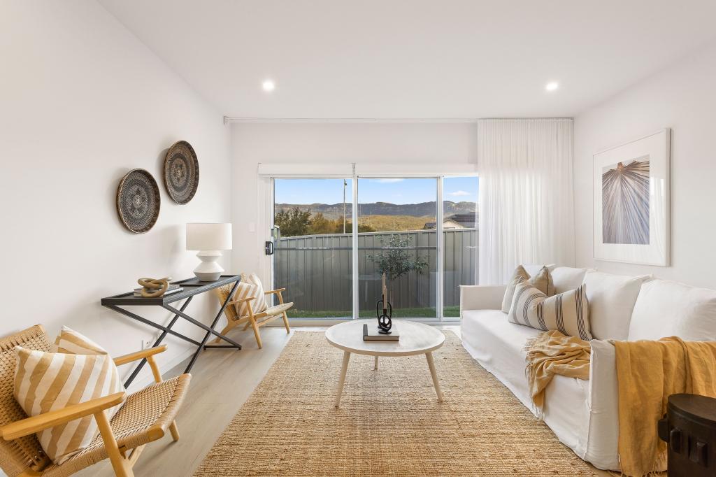 70 Dolly Cct, Calderwood, NSW 2527