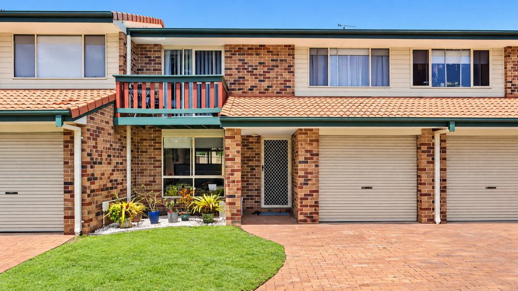 8/33 Government Rd, Labrador, QLD 4215