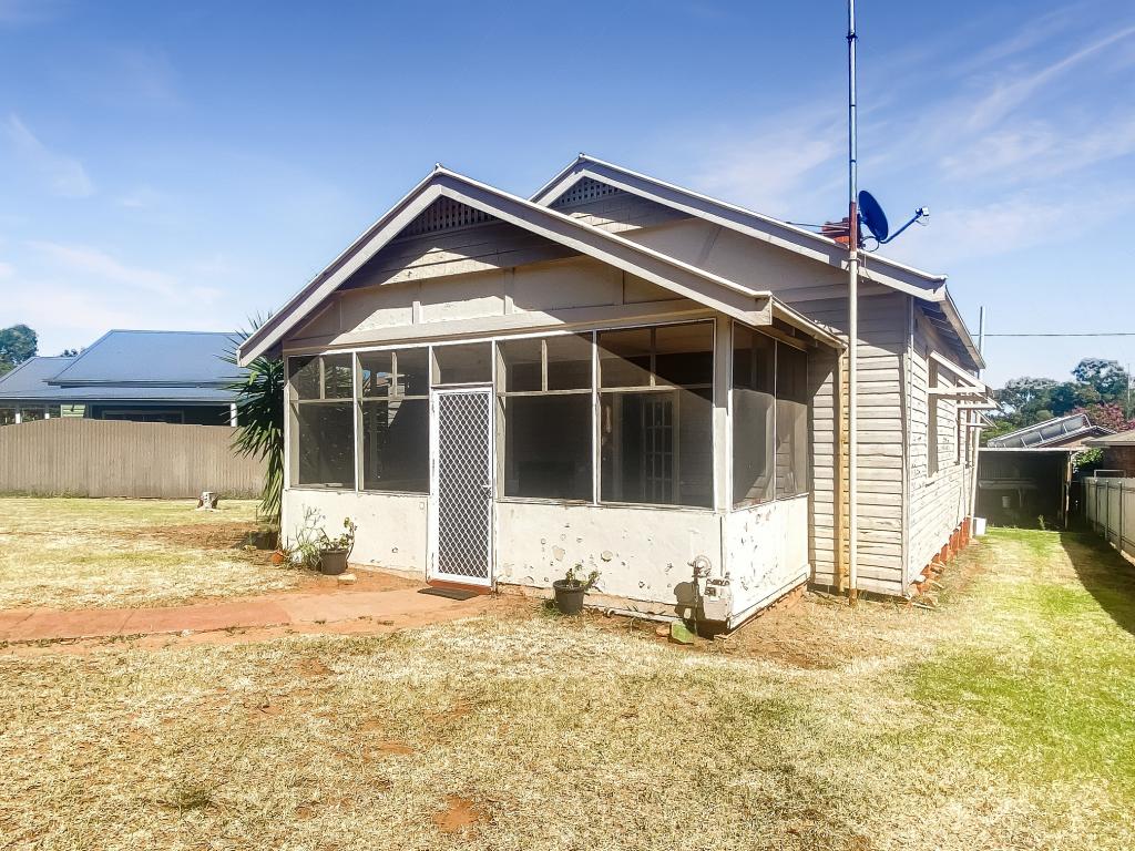 9 Yarran St, Leeton, NSW 2705