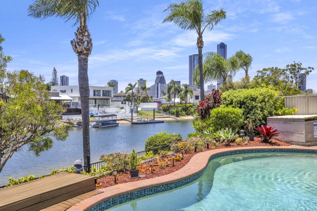 30 Cocos Cres, Broadbeach Waters, QLD 4218