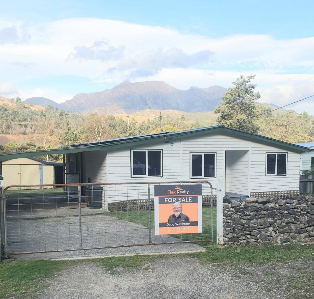 10 Clark St, Queenstown, TAS 7467