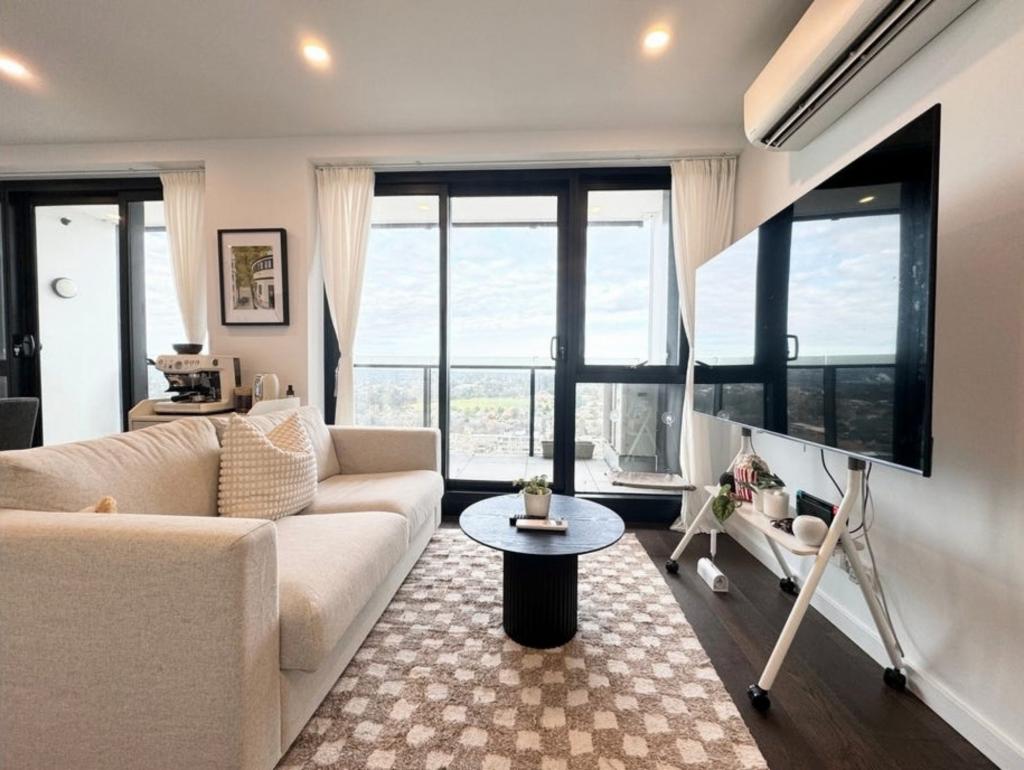 2111/828 Whitehorse Rd, Box Hill, VIC 3128