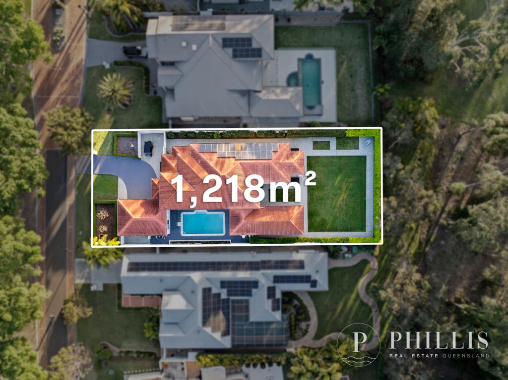 8208 Magnolia Dr E, Hope Island, QLD 4212