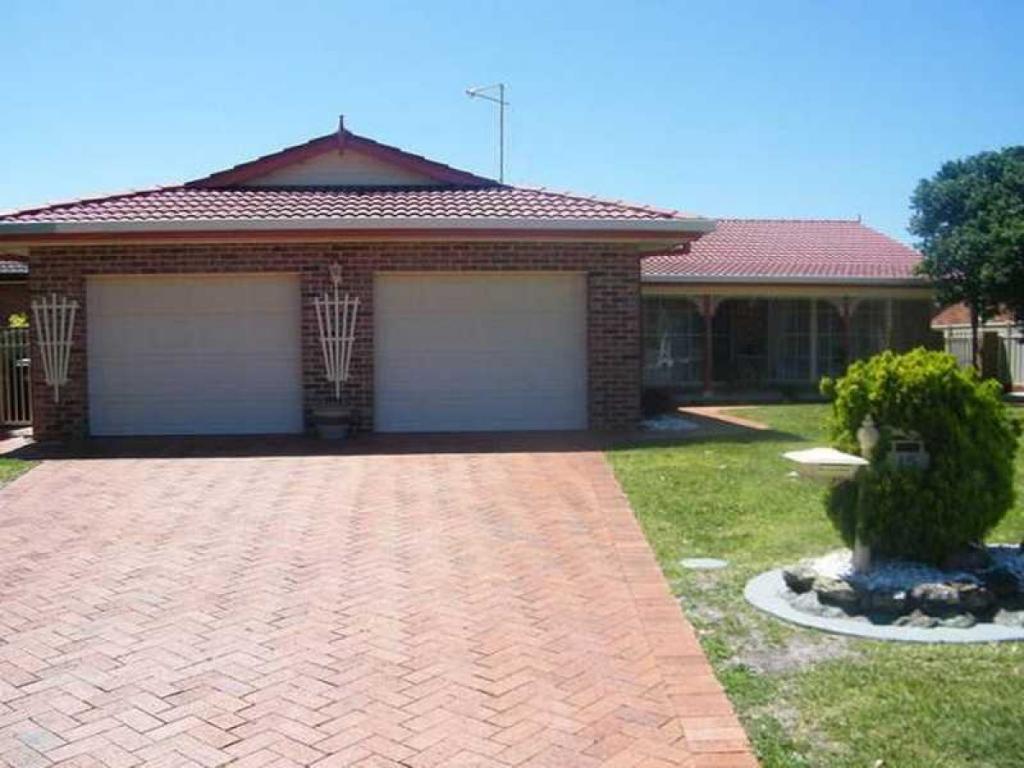 15 Friendship Key, Forster, NSW 2428