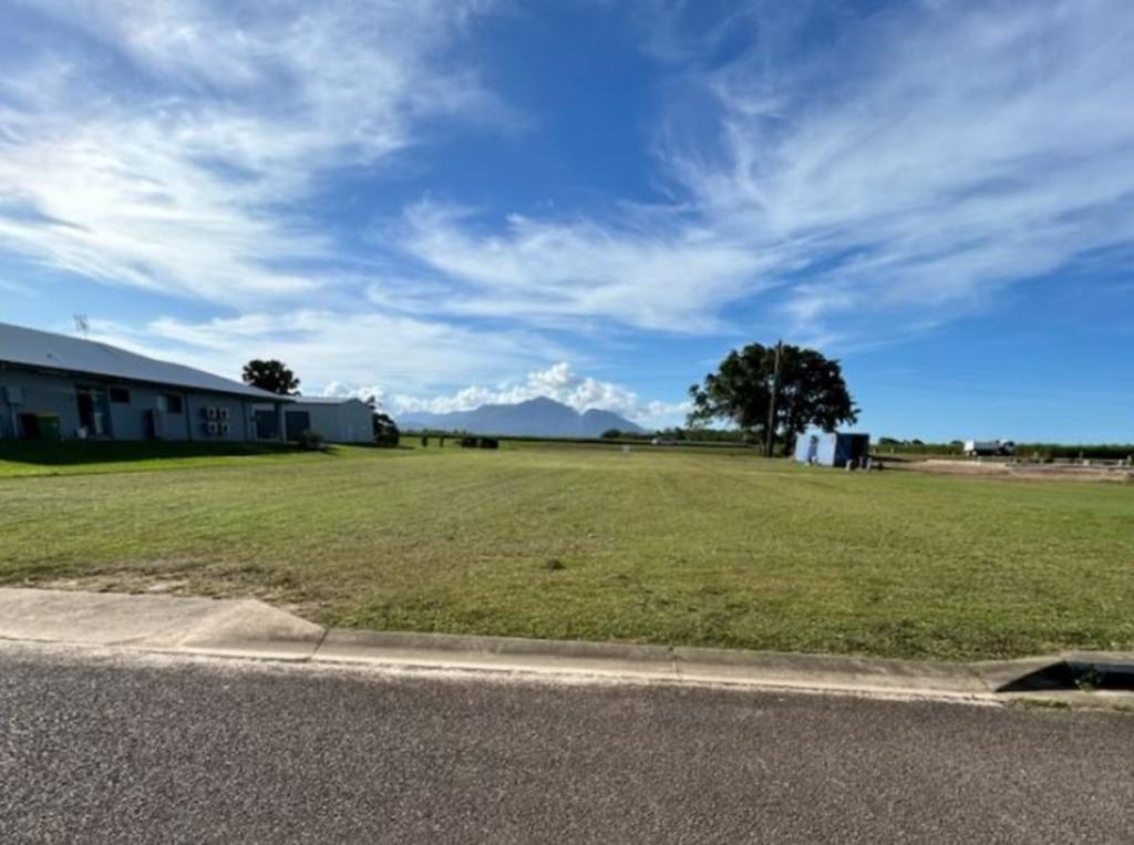 7 RIVERDOWNS DR, HALIFAX, QLD 4850