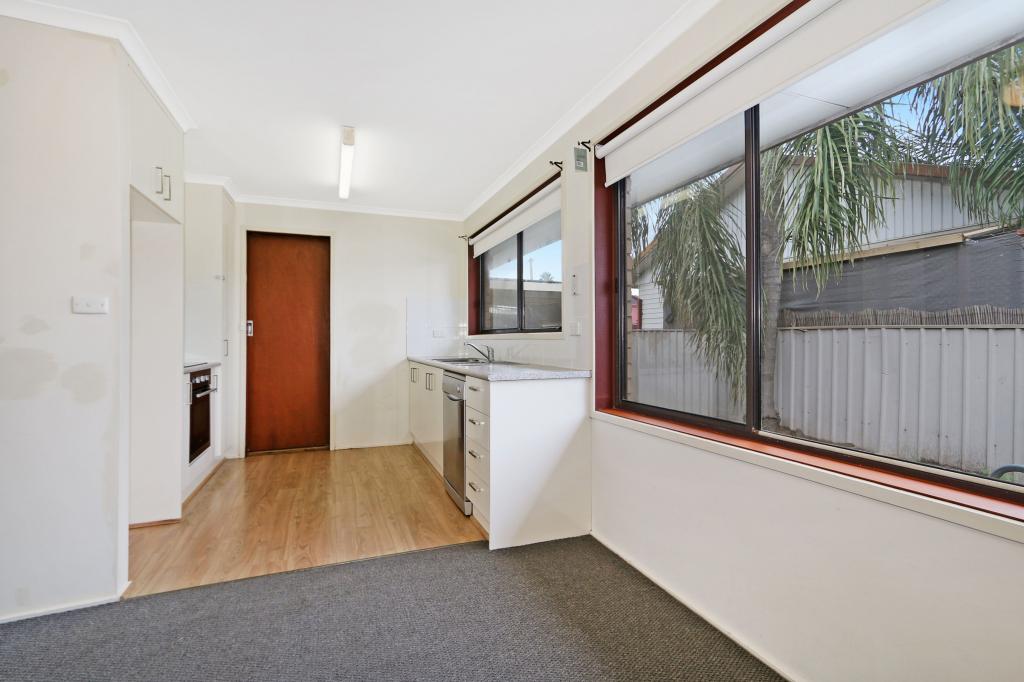 1/486 Kotthoff St, Lavington, NSW 2641