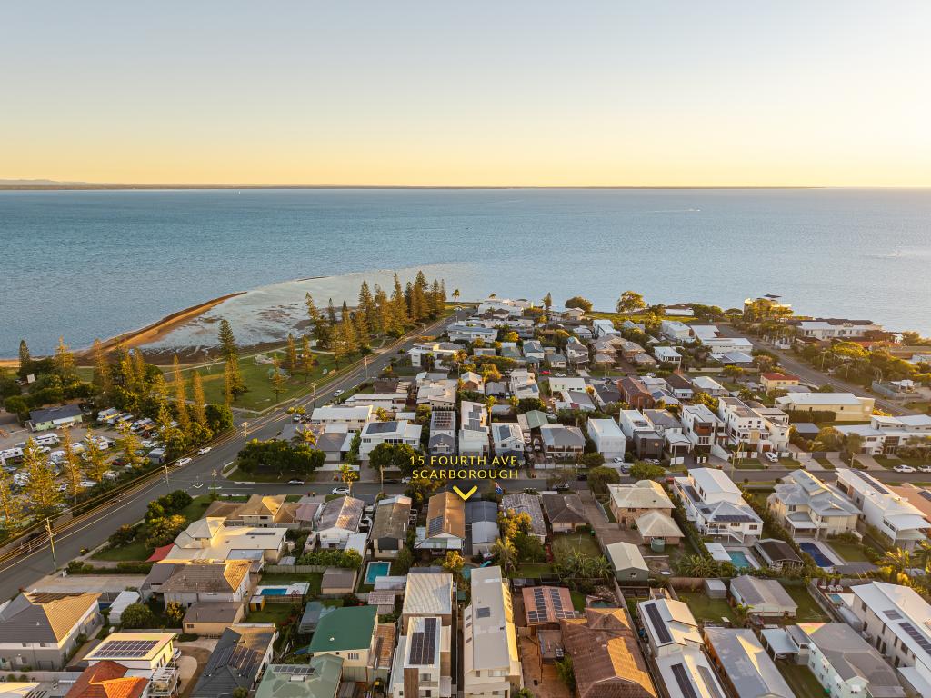 15 Fourth Ave, Scarborough, QLD 4020