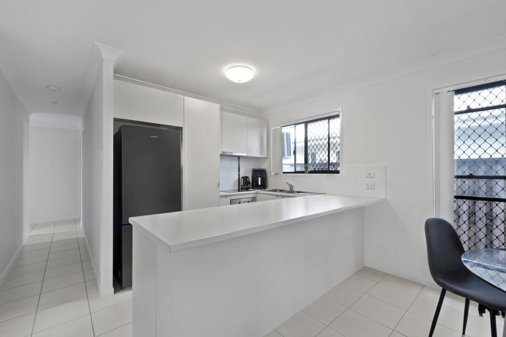 34 Newport Pde, Blacks Beach, QLD 4740