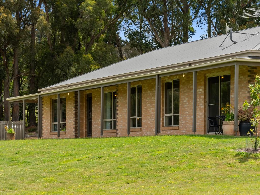 20 Old Cartons Lane, Gordon, VIC 3345