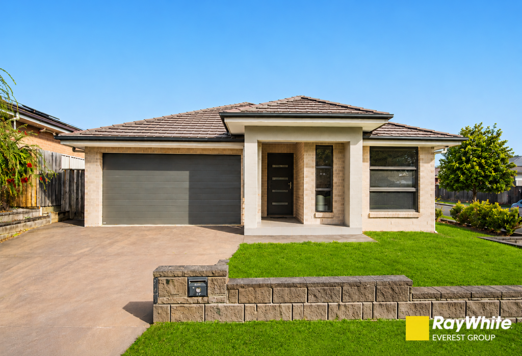 19 Ambrose St, Oran Park, NSW 2570