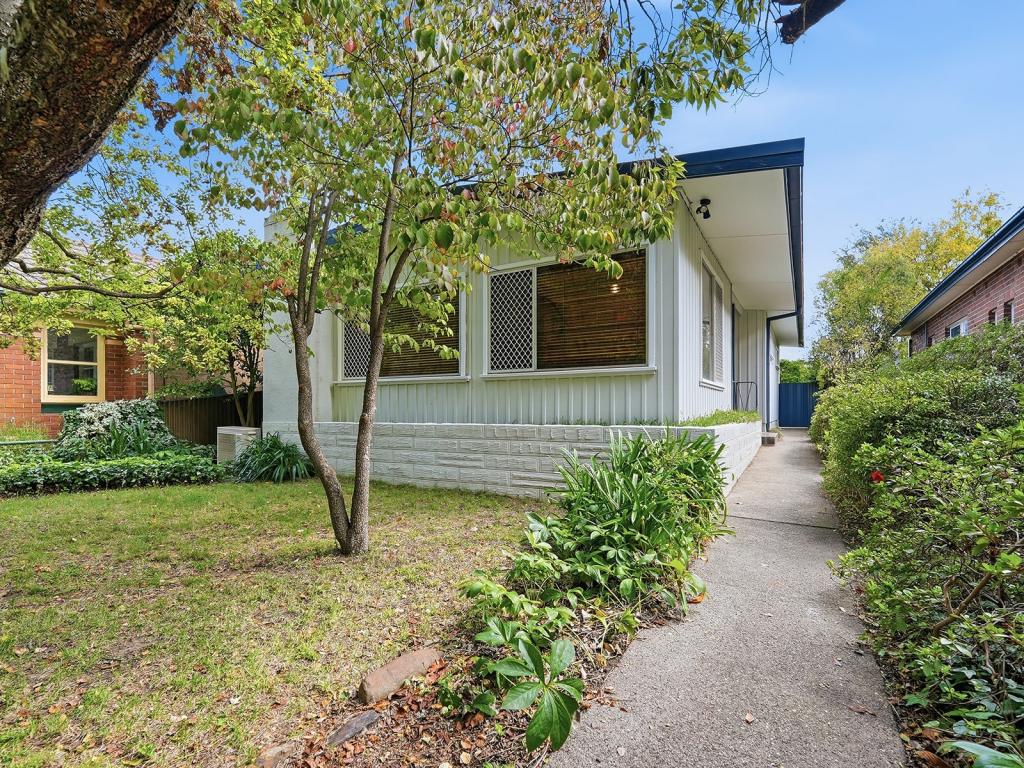11 Clinton St, Orange, NSW 2800