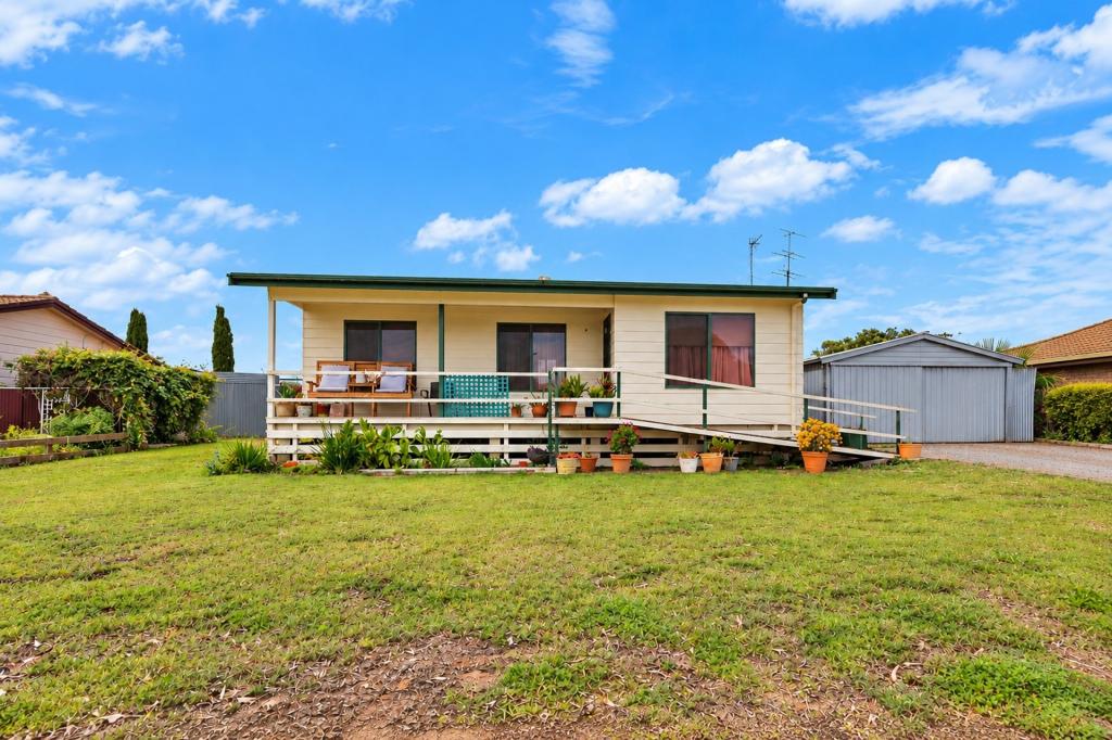 18 Lakin Cres, Tumby Bay, SA 5605