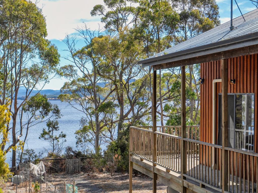 604 Abels Bay Rd, Eggs And Bacon Bay, TAS 7112