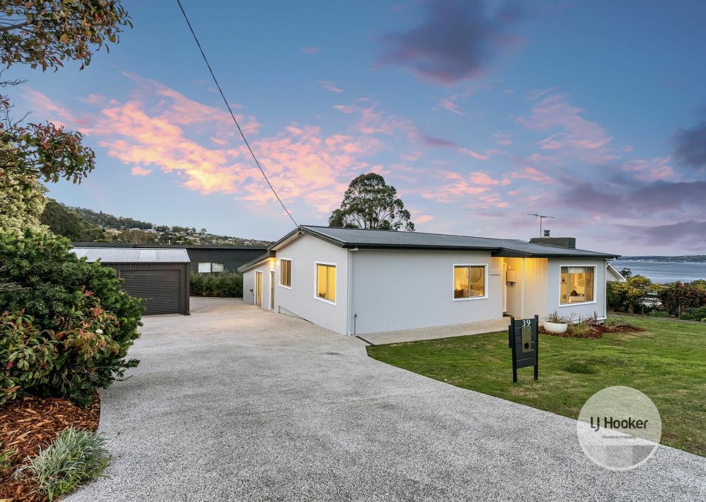 39 GARNETT ST, BLACKMANS BAY, TAS 7052