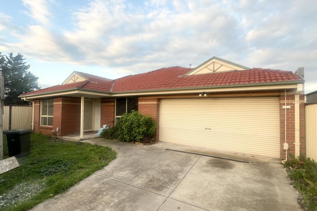2/62 Millawa Ave, St Albans, VIC 3021